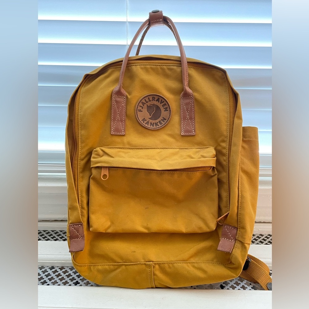 Fjallraven Kanken No. 2 (Acorn)
